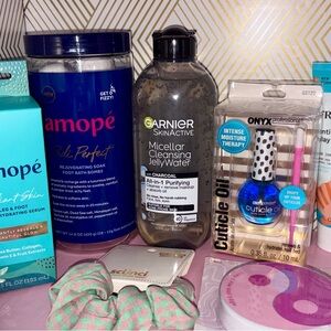 Spa bundle: Amope, Garnier, Freeman, Onyx Professional, Scunci, Mothers Day NWT